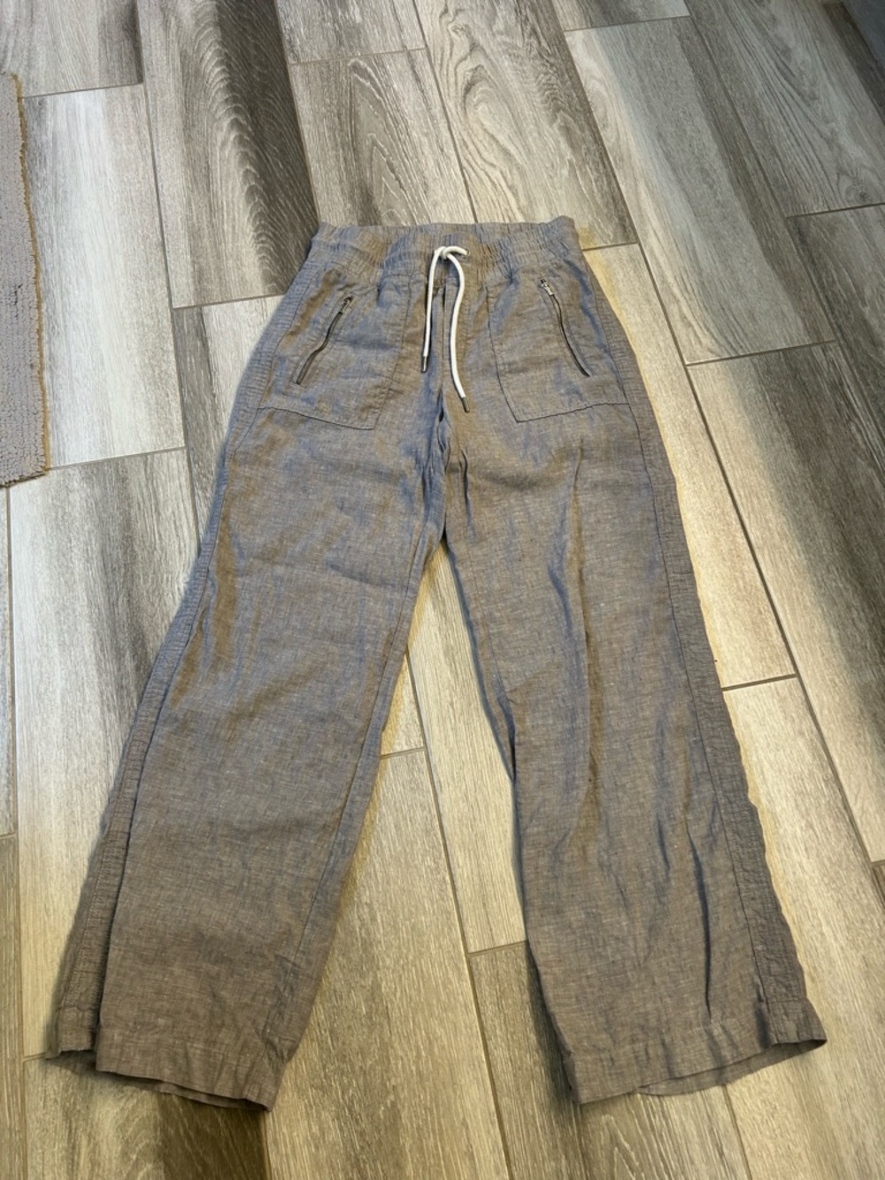 Athleta women’s Gray Drawstring wide leg Pants